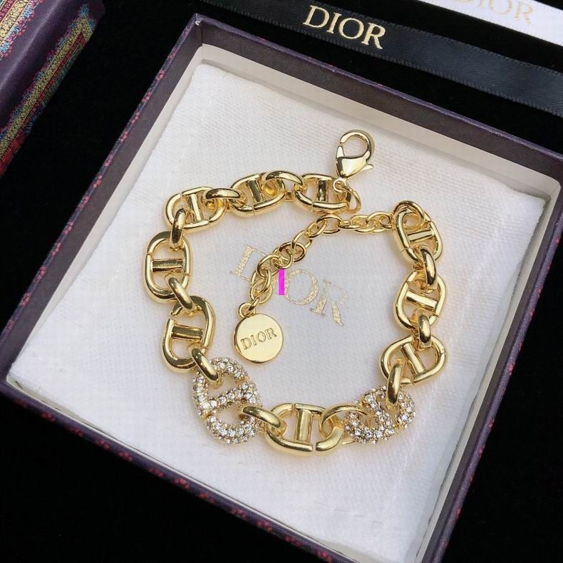 DIOR Bracelets 147